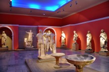 تالارهای امپراتورها و خدایان موزه باستان شناسی آنتالیا